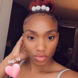 Meet your Posher, Lizzy